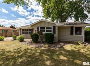 2310 8th St, Silvis, IL 61282