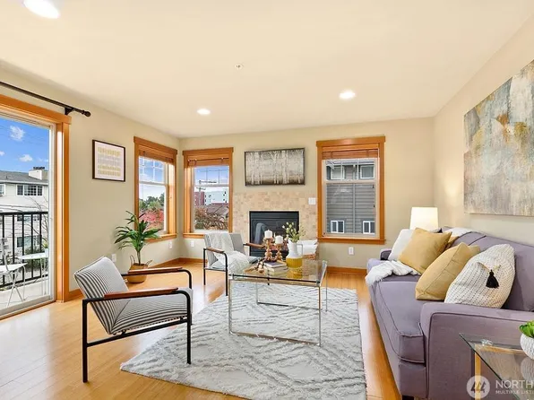 745 N 95th St #A, Seattle, WA 98103