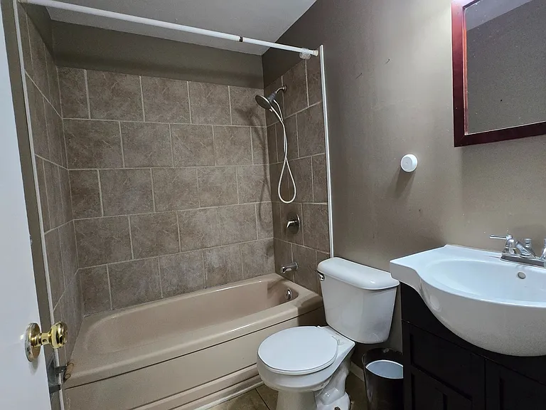 110 Overlea Dr — Photo 21