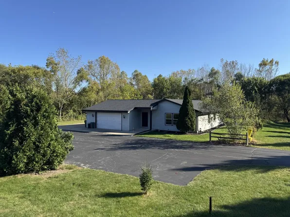 N34W23403 Capitol DRIVE, Pewaukee, WI 53072