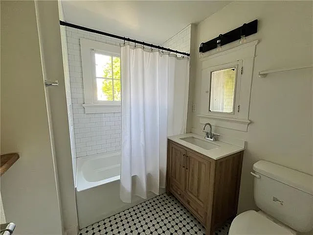 729 Elmira Ave — Photo 8