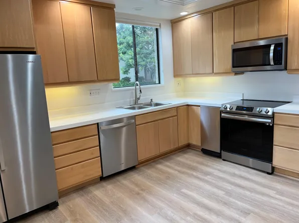 20 Seaview Dr, Santa Barbara, CA 93108