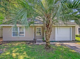 102 Robert Dr, Ladson, SC 29456