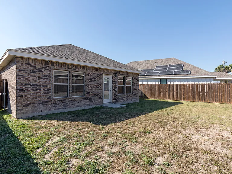 1331 E Candor Dr — Photo 8