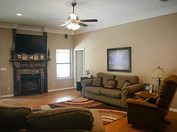 3rd image of 332 E McKinley Ave