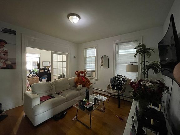 4th image of 349 Ege Ave #1
