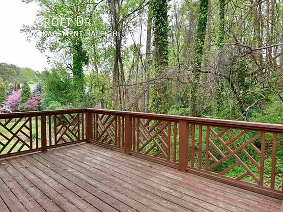 5th image of 3528 Eden Croft Dr