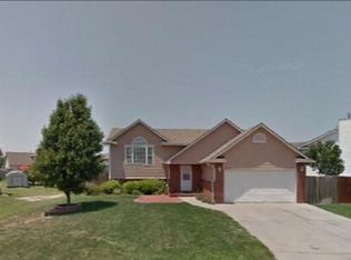 2429 S Greenleaf St, Wichita, KS 67210