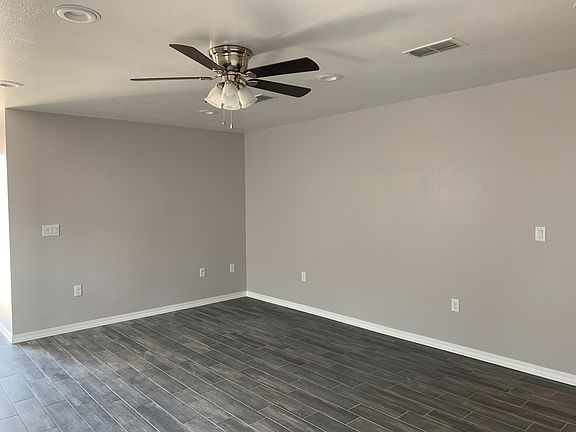 4th image of 2620 E 14th St APT A