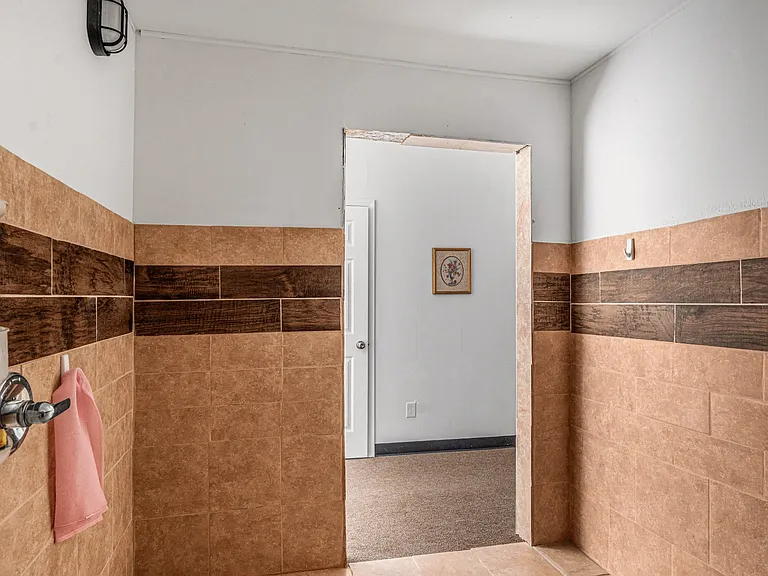 2116 S Roane St — Photo 13
