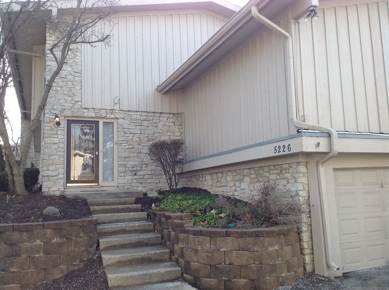 5226 Nob Ln photo 1