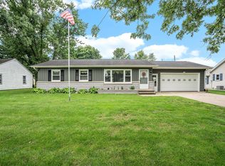 402 E Vermont Ave, White Pigeon, MI