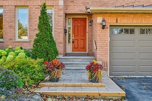 2nd image of 5 Lofthouse Dr