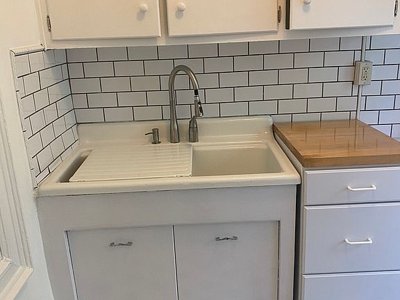 3rd image of 522 48th St Floor 3