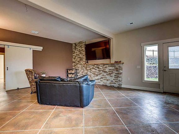 3rd image of 12305 N Belgard Ln