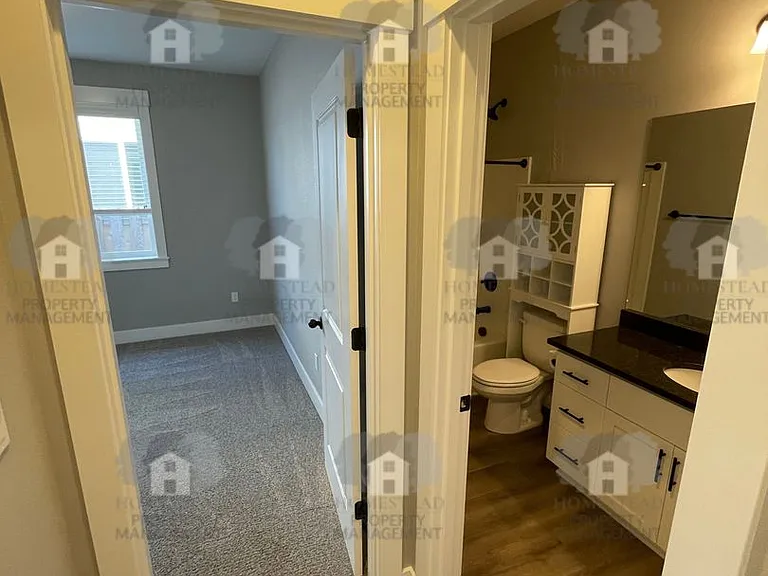 1062 Chestnut St — Photo 6