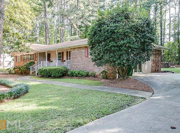 2nd image of 2376 Lanier Way