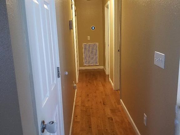 3rd image of 824 Glory Ln