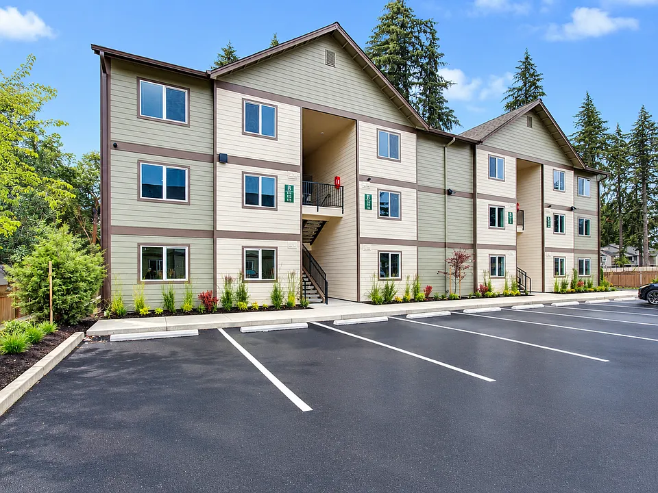 404 NE 117th Ave #110