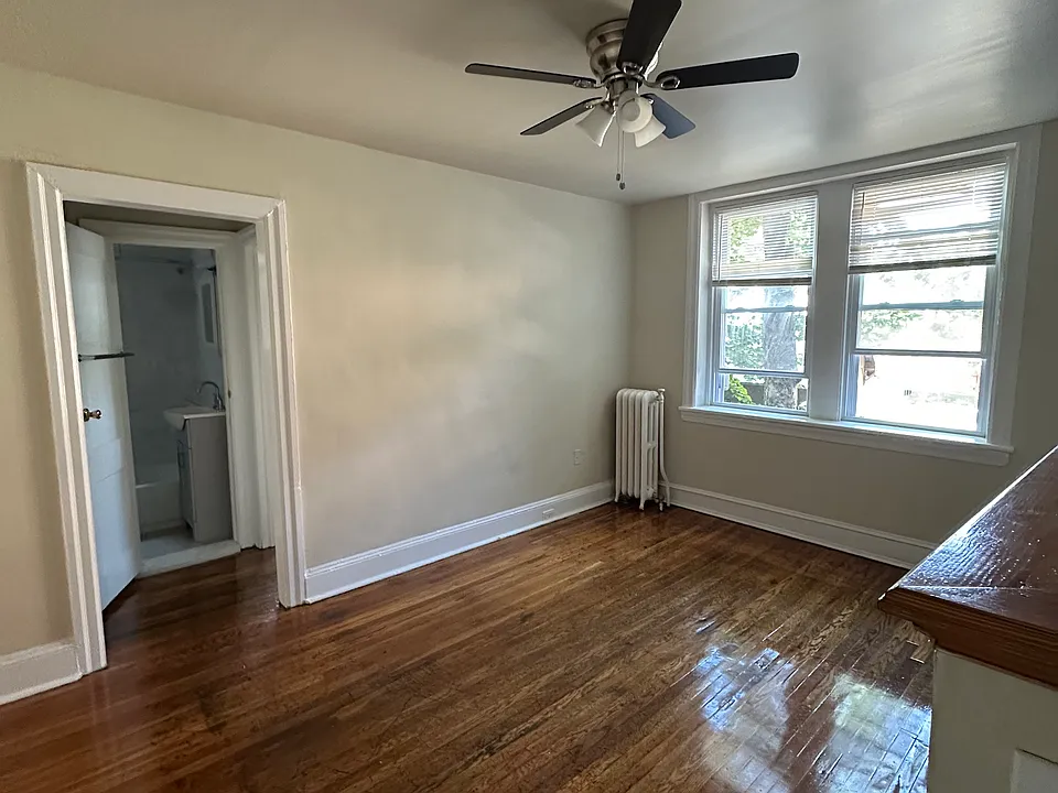 4725-4727 Chester Ave #B7