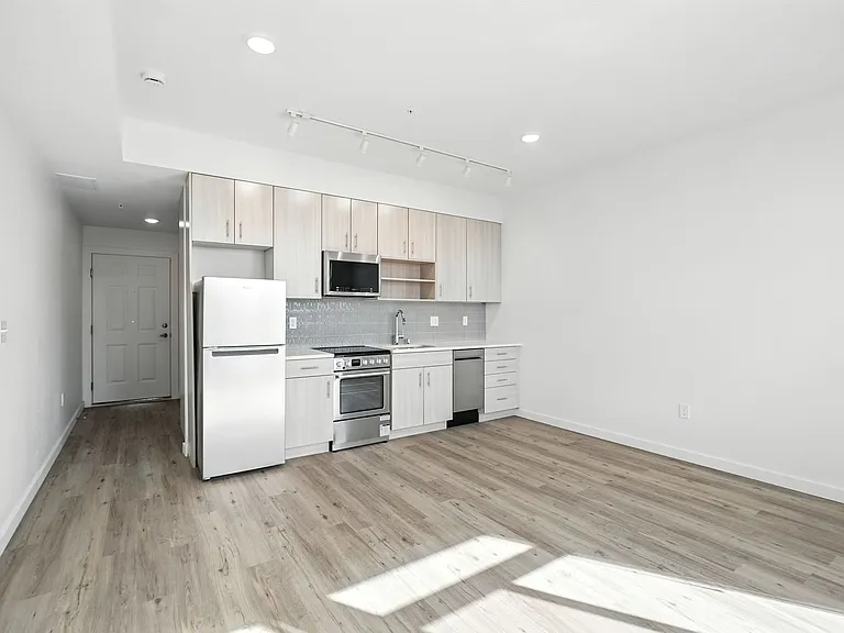 District Lofts at Garland — Photo 33