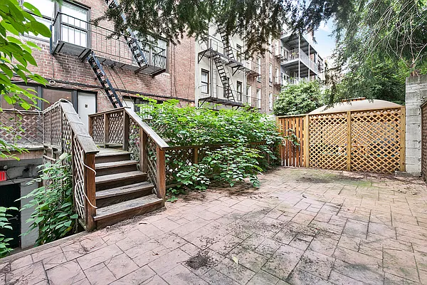 Rented by Cooper & Cooper Real Estate | media 2