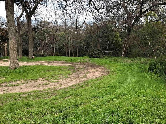 2nd image of 631 Coombs Creek Dr Lot 32