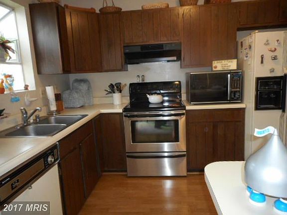 3rd image of 8364 Williamstowne Dr