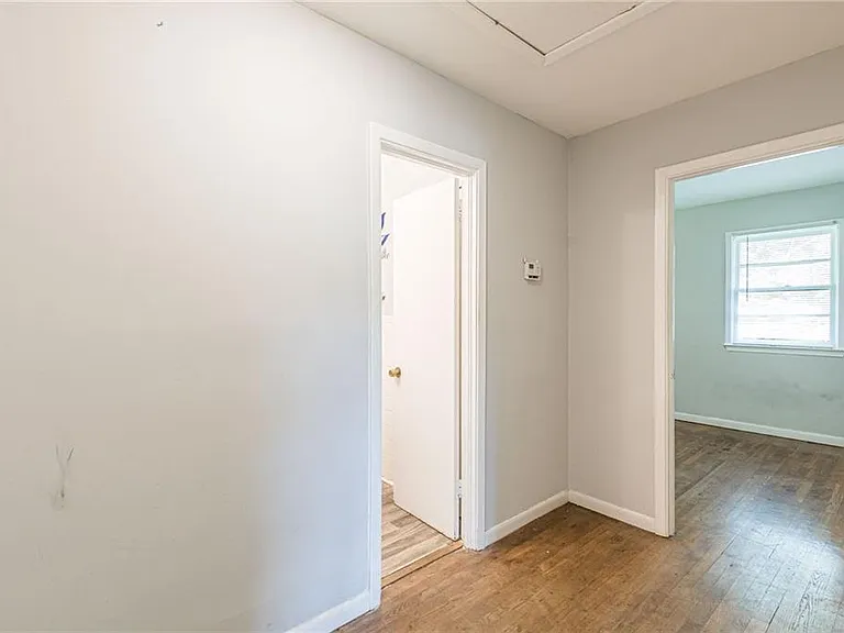 350 Brooks Ave SW — Photo 20