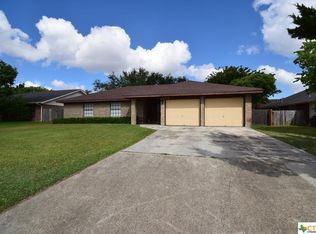 133 Del Mar Dr, Port Lavaca, TX 77979