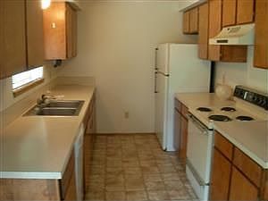 3rd image of 3032 Southall Ct NW