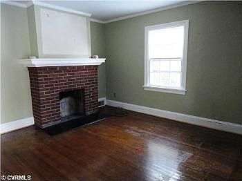 3rd image of 2713 Dellrose Ave