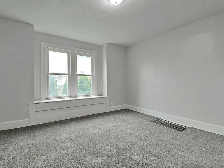 5 Cottage St — Photo 10