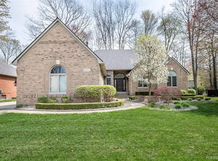 53588 Oak Grv, Shelby Township, MI 48315
