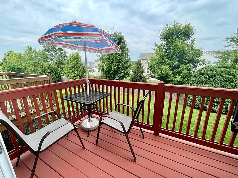 880 Genesee Dr — Photo 34