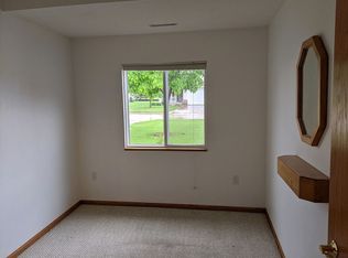 2415 2nd St, Gilbertville, IA 50634
