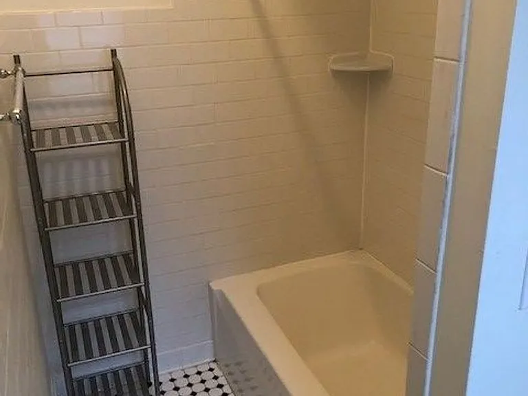 1318 Eutaw Pl — Photo 3