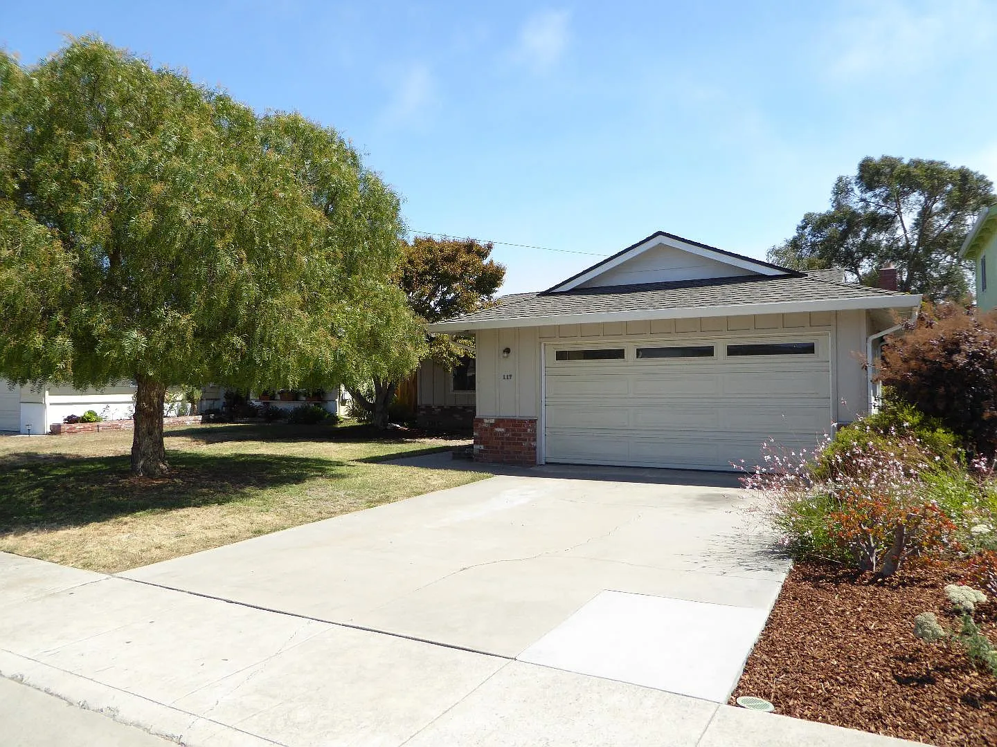 117 Handley St photo 1