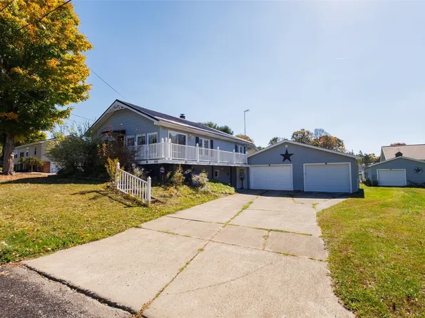 284 Mound St, Corry, PA 16407