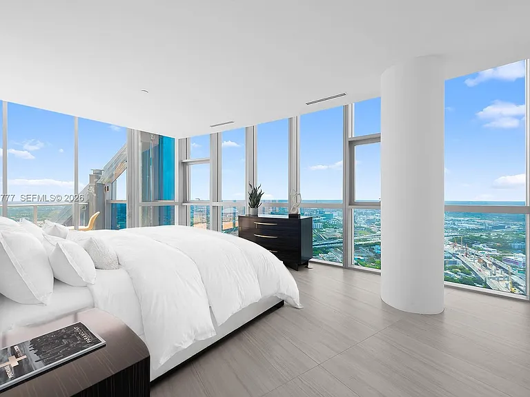 851 NE 1st Ave #Penthouse 5700 — Photo 42