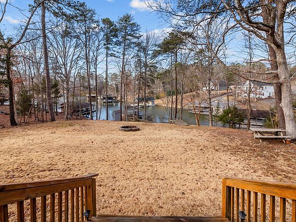 5th image of 594 Beaver Dam Rd