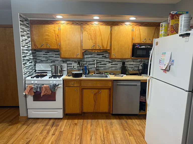 2708 Garfield St — Photo 2