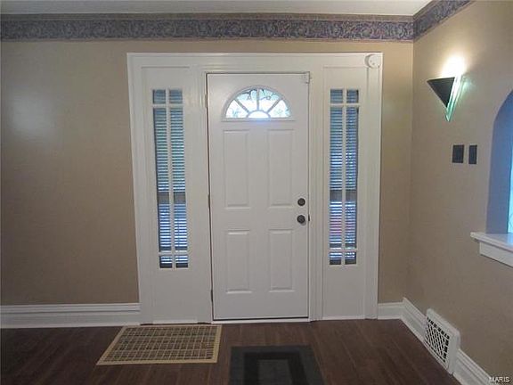 3rd image of 6114 Hoffman Ave