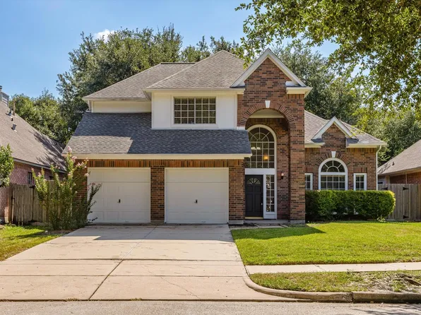 1726 Emerald Lake Ct, Houston, TX 77062
