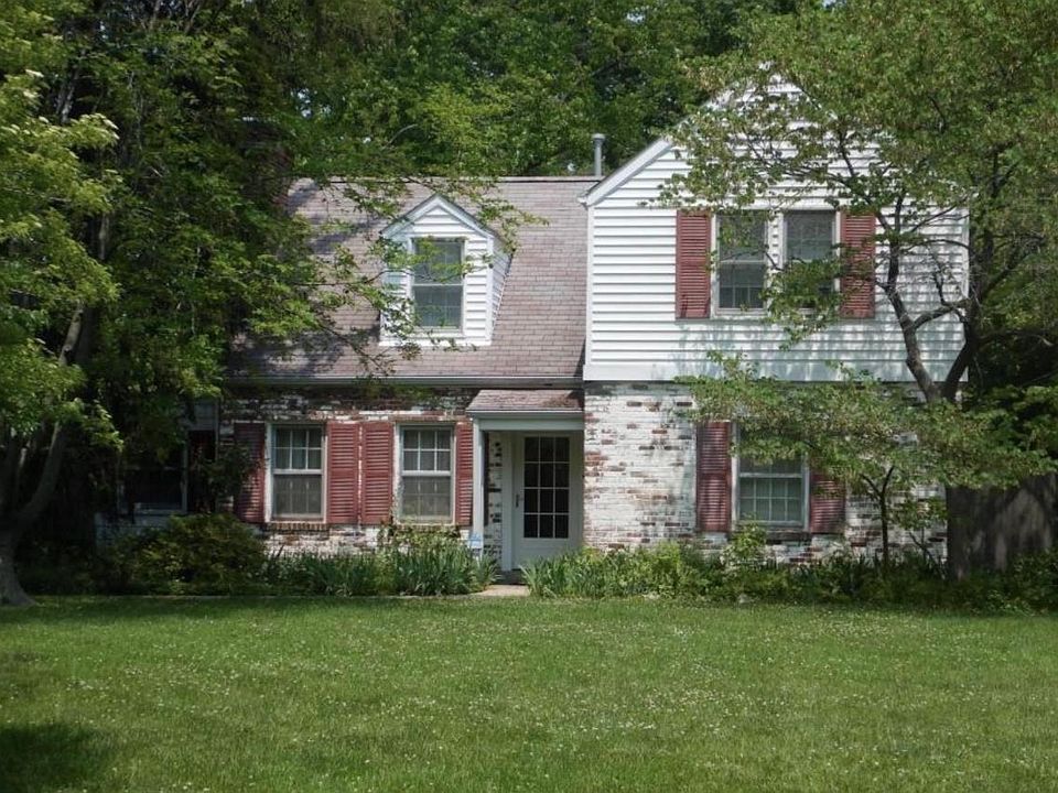 1st image of 57 Forest Glen Ln