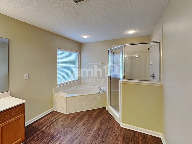 456 Evergreen Way — Photo 11