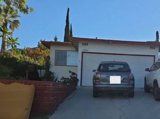 11064 Woodward Ave, Sunland, CA 91040
