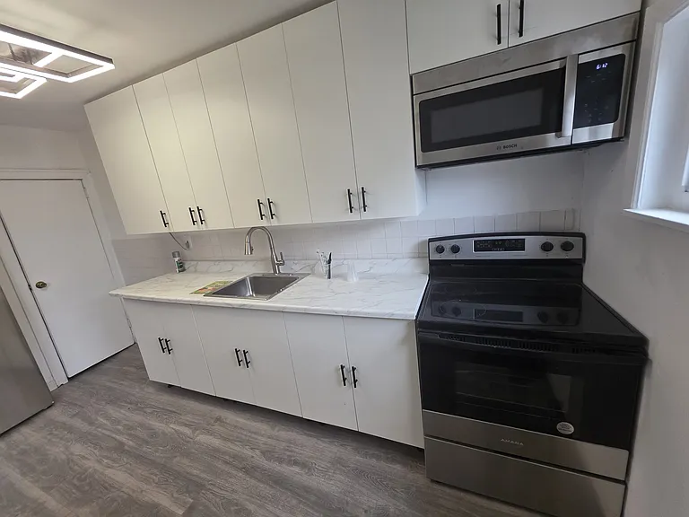 4125 Maywood St — Photo 11