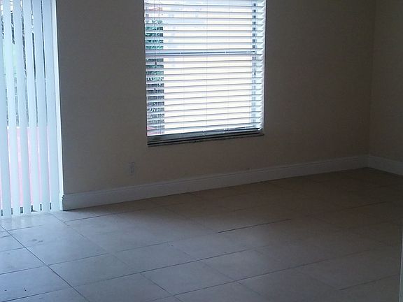 3rd image of 265 Sunshine Dr