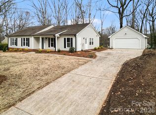8207 Schooner Ln, Charlotte, NC 28270